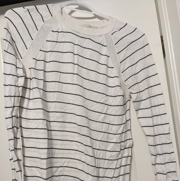 White striped sweater - Picture 1 of 1
